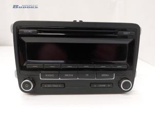Usagé Radio/Lecteur CD Volkswagen Caddy III (2KA,2KH,2CA,2CH) 2.0 TDI 16V Prix € 50,00 Règlement à la marge proposé par Autobedrijf Brooks