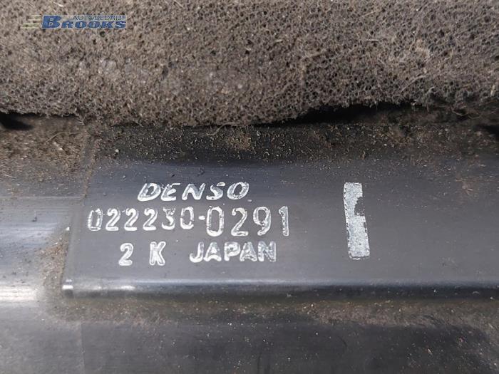 Kühler van een Daihatsu Sirion 2 (M3) 1.0 12V DVVT 2008