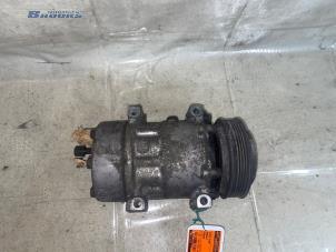 Used Air conditioning pump Renault Espace (JE) 2.0 16V Price € 15,00 Margin scheme offered by Autobedrijf Brooks