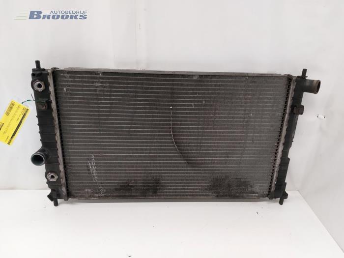 Usagé Radiateur Saab 9-5 Estate (YS3E) 1.9 TiD 16V Prix € 50,00 Règlement à la marge proposé par Autobedrijf Brooks