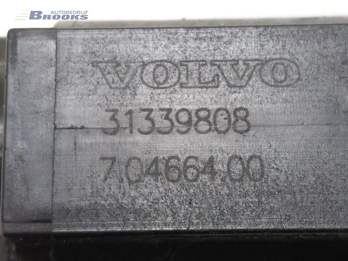 Turbodruckregler van een Volvo V60 I (FW/GW) 2.0 D4 16V 2014