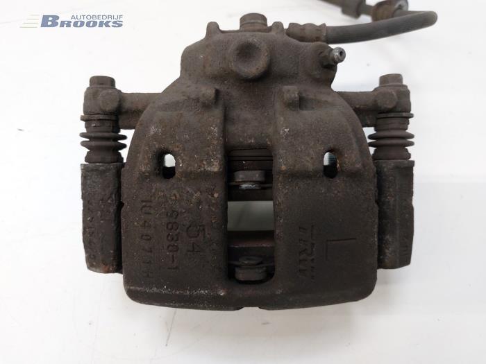 Gebrauchte Bremszange links vorne Mitsubishi Colt (Z2/Z3) 1.3 16V Preis € 15,00 Margenregelung angeboten von Autobedrijf Brooks