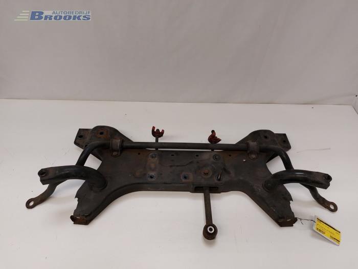 Usados Subchasis Mitsubishi Colt (Z2/Z3) 1.3 16V Precio € 35,00 Norma de margen ofrecido por Autobedrijf Brooks