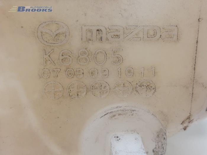 Ausgleichsbehälter van een Mazda 2 (DE) 1.3 16V MZR 2012