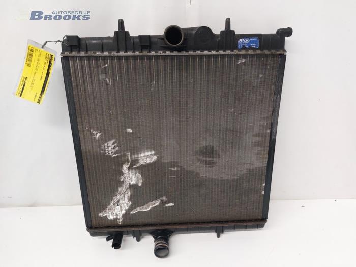 Radiator from a Peugeot 206+ (2L/M) 1.4 XS 2009