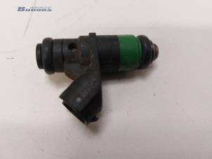 Used Injector (petrol injection) Volkswagen Polo IV (9N1/2/3) 1.2 12V Price € 15,00 Margin scheme offered by Autobedrijf Brooks