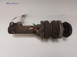 Used Front shock absorber rod, right Opel Corsa C (F08/68) 1.8 16V GSi Price € 40,00 Margin scheme offered by Autobedrijf Brooks