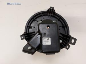 Usados Motor de ventilador de calefactor Tesla Model 3 EV AWD Precio € 100,00 Norma de margen ofrecido por Autobedrijf Brooks