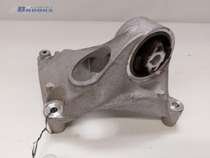 Used Engine mount Tesla Model 3 Long Range AWD 75 kWh Price € 90,00 Margin scheme offered by Autobedrijf Brooks