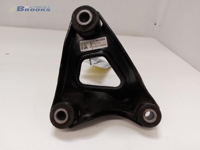 Used Engine mount Tesla Model 3 Long Range AWD 75 kWh Price € 20,00 Margin scheme offered by Autobedrijf Brooks