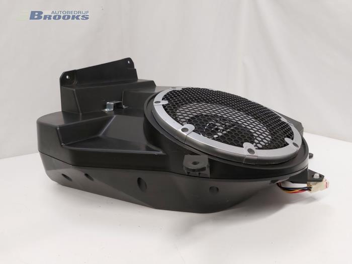 Subwoofer from a Mitsubishi ASX 1.6 MIVEC 16V 2012