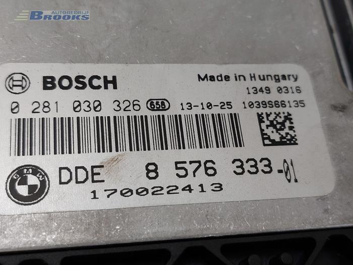 Ordenador de gestión de motor de un BMW 3 serie (F30) 318d 2.0 16V 2013