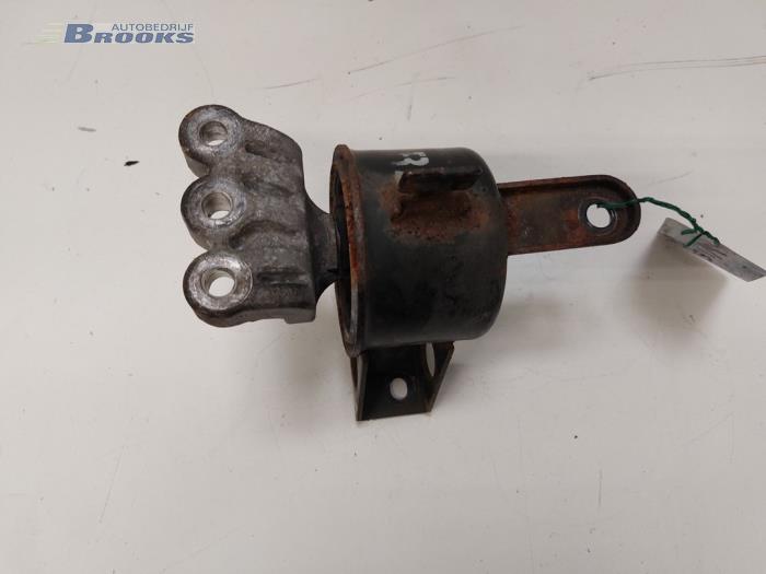 Used Engine mount Chevrolet Spark (M300) 1.0 16V Bifuel Price € 25,00 Margin scheme offered by Autobedrijf Brooks