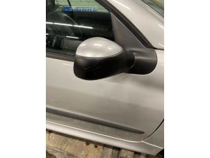 Gebrauchte Außenspiegel rechts Peugeot 206 CC (2D) 1.6 16V Preis € 20,00 Margenregelung angeboten von Autobedrijf Brooks