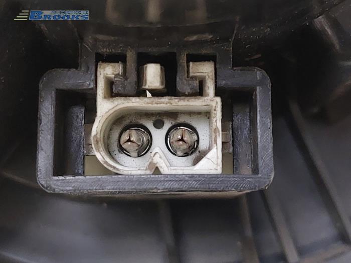 Motor de ventilador de calefactor de un Mercedes-Benz Sprinter 5t (906.15/906.25) 516 CDI 16V 2010