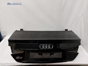 Usados Portón trasero Audi S5 (F53/F5P) 3.0 TFSI V6 24V Precio € 350,00 Norma de margen ofrecido por Autobedrijf Brooks
