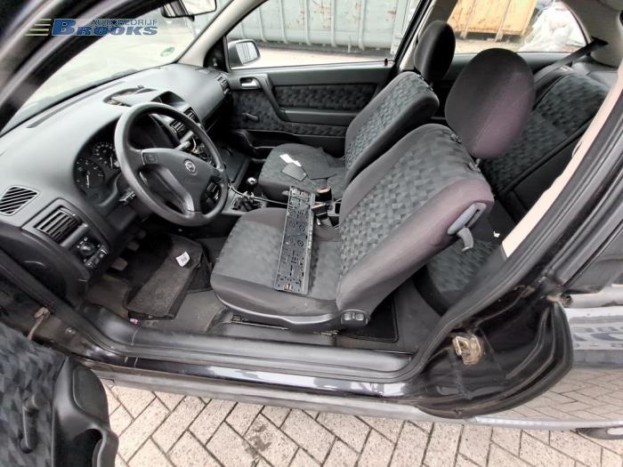 Kombischalter Lenksäule van een Opel Astra G (F08/48) 1.6 2000