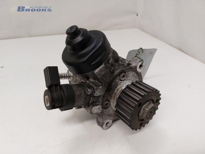 Gebrauchte Kraftstoffpumpe Mechanisch Skoda Superb Combi (3V5) 2.0 TDI Preis € 55,00 Margenregelung angeboten von Autobedrijf Brooks