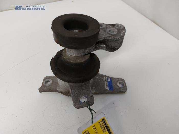 Used Engine mount Mitsubishi Colt (Z2/Z3) 1.3 16V Price € 25,00 Margin scheme offered by Autobedrijf Brooks