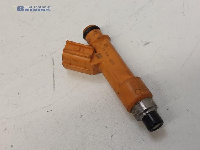 Injektor (Benzineinspritzung) van een Suzuki Alto (GF) 1.0 12V 2010