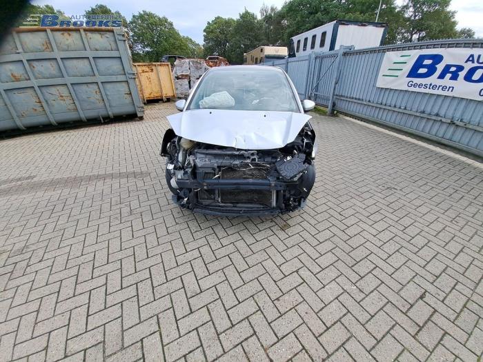 Starter from a Citroën C3 (SC) 1.6 HDi 92 2011