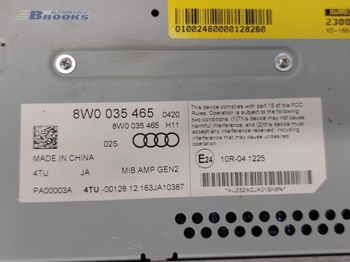 Amplificateur audio d'un Audi S5 (F53/F5P) 3.0 TFSI V6 24V 2017