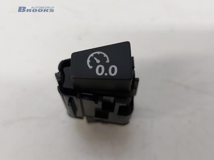 Używane Przelacznik Audi S5 (F53/F5P) 3.0 TFSI V6 24V Cena € 15,00 Procedura marży oferowane przez Autobedrijf Brooks