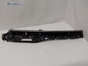 Usagé Grille aération tableau de bord Audi S5 (F53/F5P) 3.0 TFSI V6 24V Prix € 35,00 Règlement à la marge proposé par Autobedrijf Brooks