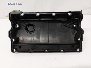 Ventildeckel van een Volkswagen Caddy III (2KA,2KH,2CA,2CH) 1.9 TDI 2006