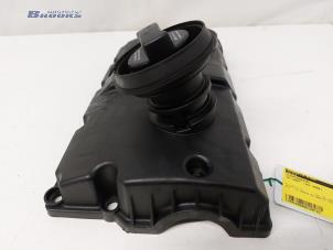 Ventildeckel van een Volkswagen Caddy III (2KA,2KH,2CA,2CH) 1.9 TDI 2006