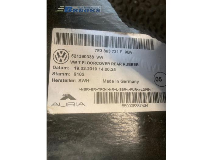 Plyta podlogowa bagaznika z Volkswagen Transporter T6 2.0 TDI DRF 2019