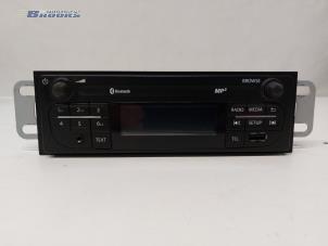 Gebrauchte Radio Opel Vivaro 1.6 CDTi BiTurbo 125 Preis € 120,00 Margenregelung angeboten von Autobedrijf Brooks