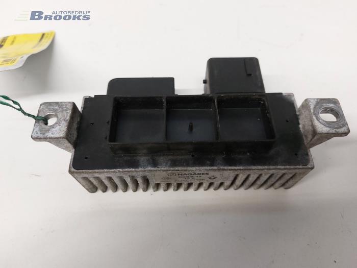 Glow plug relay Opel Vivaro 1.6 CDTi BiTurbo 125 271206395R