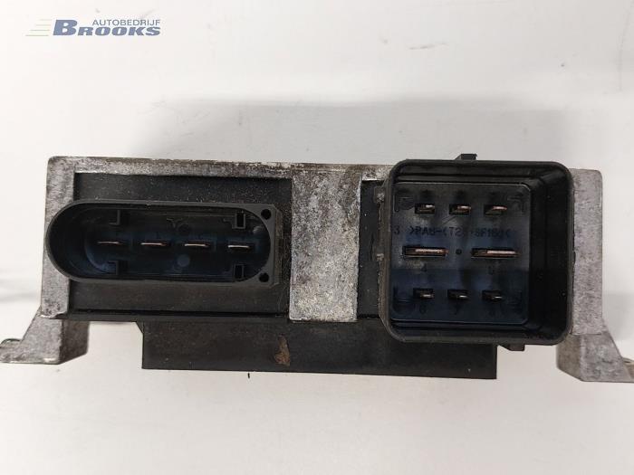 Glow plug relay Opel Vivaro 1.6 CDTi BiTurbo 125 271206395R