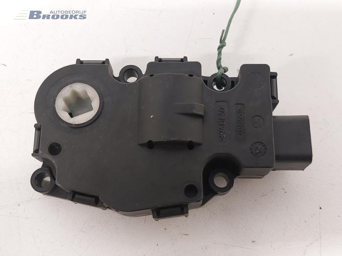 Heater valve motor BMW 3 serie Touring 316i 1.6 16V - 64119321034