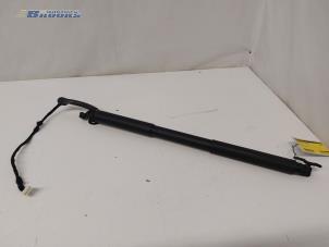Used Rear gas strut, right BMW 3 serie Touring (F31) 316i 1.6 16V Price € 50,00 Margin scheme offered by Autobedrijf Brooks