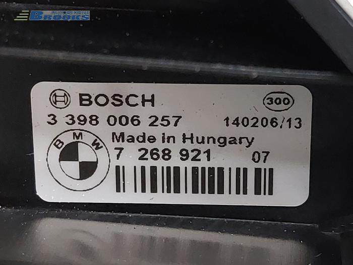 Scheibenwischer Mechanik van een BMW 3 serie Touring (F31) 316i 1.6 16V 2014