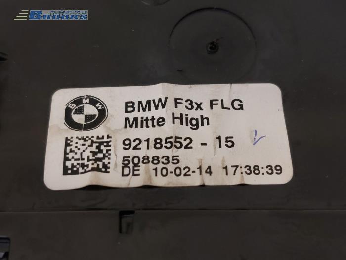Kratka wentylacyjna deski rozdzielczej z BMW 3 serie Touring (F31) 316i 1.6 16V 2014