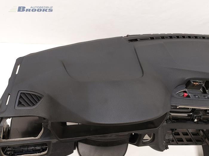 Airbag set + dashboard from a BMW 3 serie Touring (F31) 316i 1.6 16V 2014