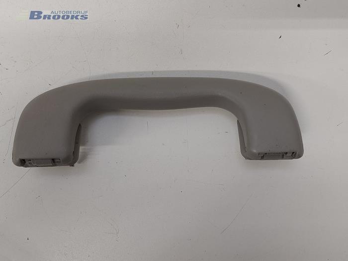 Handle from a Opel Astra J Sports Tourer (PD8/PE8/PF8) 1.6 CDTI 16V 2015