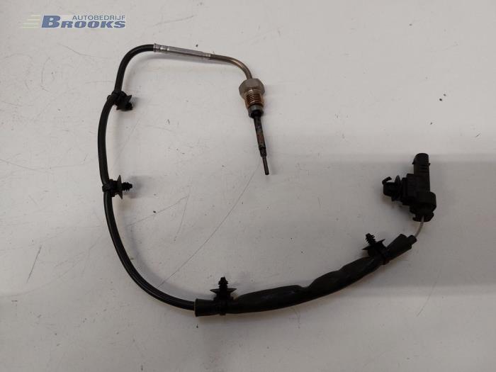 Begagnade Partikelfiltersensor Opel Astra J Sports Tourer (PD8/PE8/PF8) 1.6 CDTI 16V Pris € 45,00 Marginaltabell erbjuds av Autobedrijf Brooks
