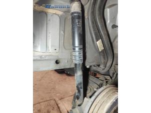 Used Rear shock absorber, right Renault Clio IV (5R) 1.5 Energy dCi 90 FAP Price € 15,00 Margin scheme offered by Autobedrijf Brooks