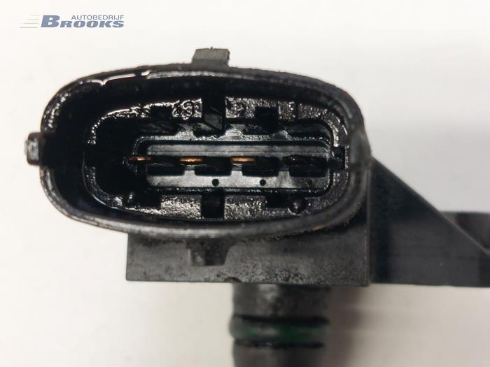 Mapping sensor (intake manifold) from a Fiat Punto Evo (199) 1.3 JTD Multijet 85 16V Euro 5 2010