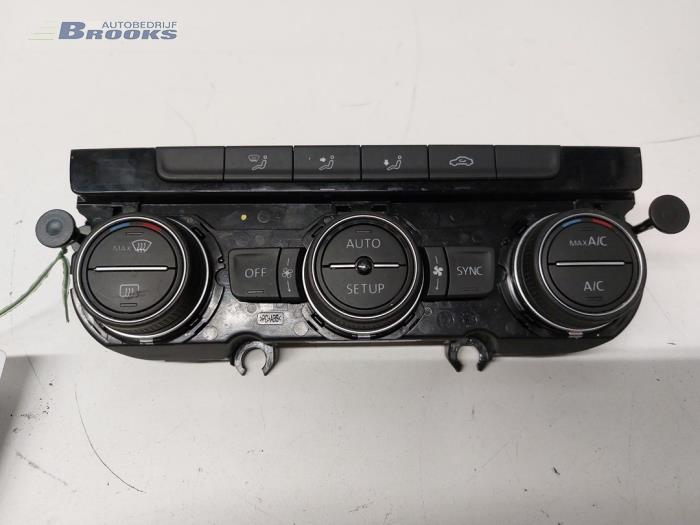 Panel sterowania nagrzewnicy z Volkswagen Golf VII (AUA) 1.6 TDI BlueMotion 16V 2013