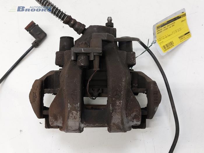 Gebrauchte Bremszange rechts hinten Mercedes S (W221) 3.5 S-350 24V Preis € 50,00 Margenregelung angeboten von Autobedrijf Brooks