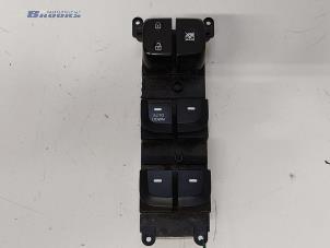 Używane Przelacznik elektrycznej szyby Hyundai i10 (B5) 1.0 12V Cena € 30,00 Procedura marży oferowane przez Autobedrijf Brooks