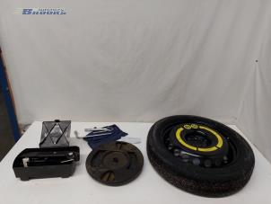 Used Jackkit + spare wheel Mercedes S (W221) 3.5 S-350 24V Price € 125,00 Margin scheme offered by Autobedrijf Brooks
