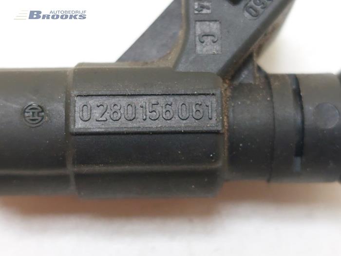 Injektor (Benzineinspritzung) van een Seat Leon (1M1) 1.8 20V Turbo 4 2002