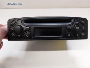 Gebrauchte Radio CD Spieler Mercedes C (W203) 1.8 C-200K 16V Preis € 40,00 Margenregelung angeboten von Autobedrijf Brooks