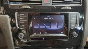 Usados Controlador de pantalla multimedia Volkswagen Golf VII (AUA) 1.2 TSI BlueMotion 16V Precio € 200,00 Norma de margen ofrecido por Autobedrijf Brooks
